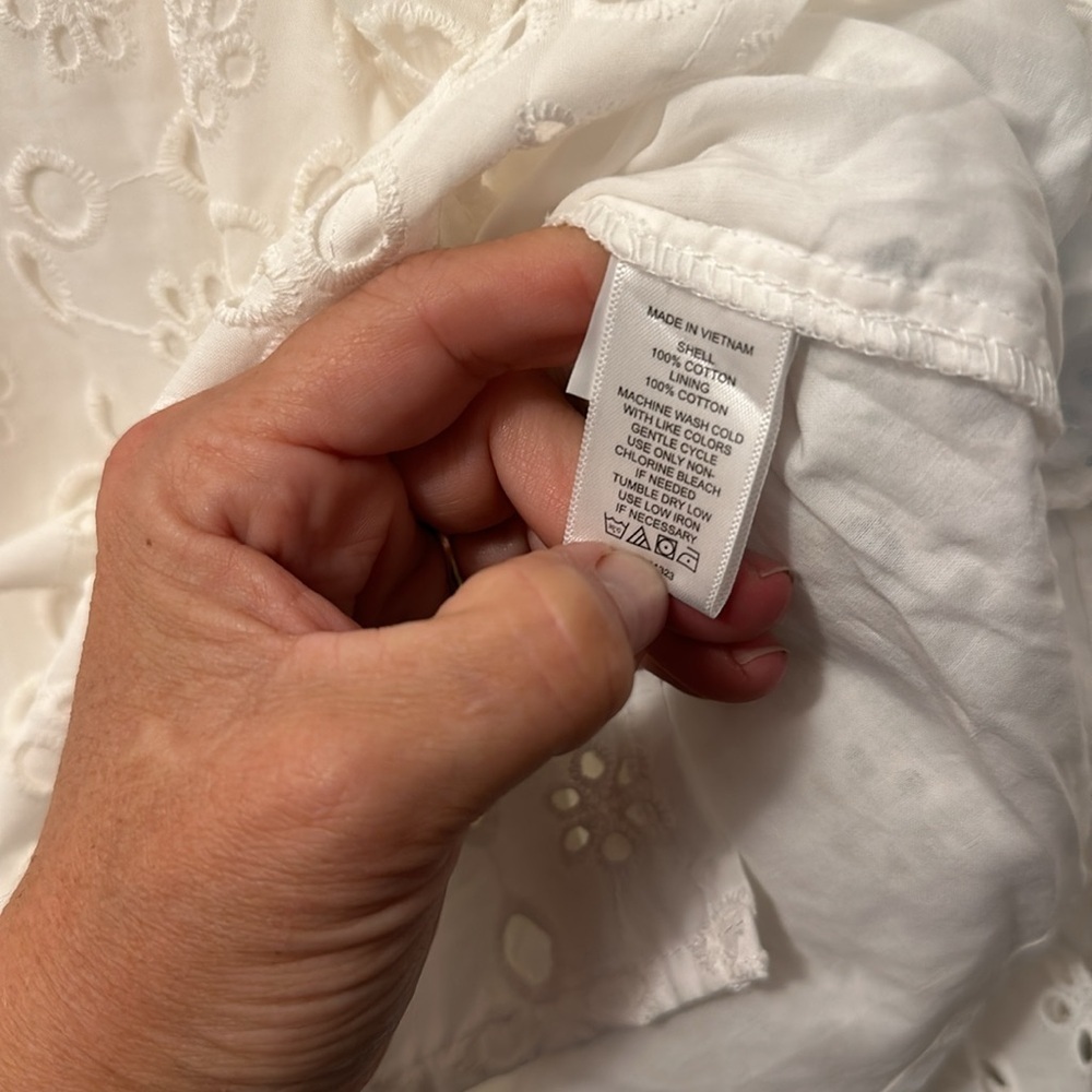 100% cotton lined eyelet button blouse - Picture 7 of 9